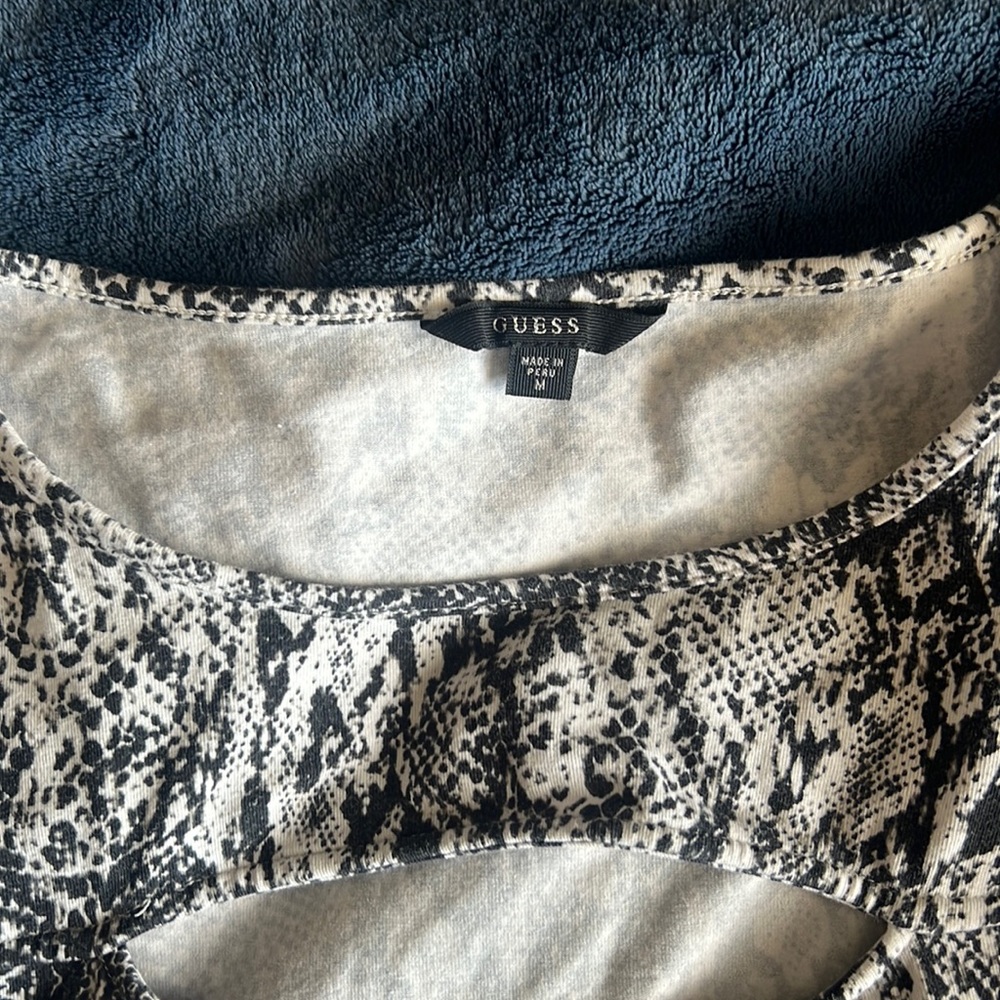 Guess form fitting dress